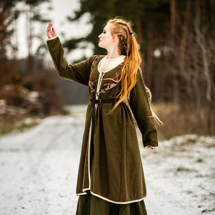 Vihreä keskiaikainen villaviitta tai takki