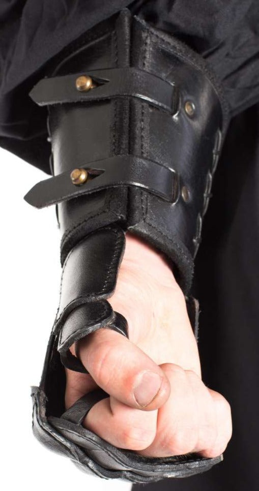 Taisteluhansikas, nahkaa, gauntlet